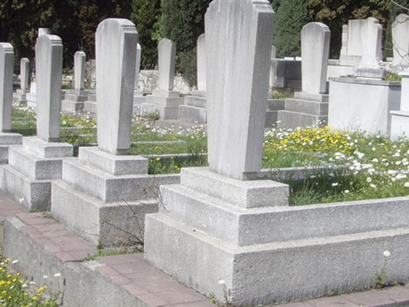 zengin degilsen bu mezarliklari unut ntv