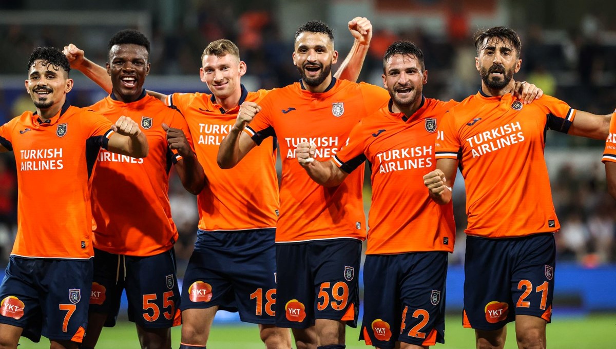 Başakşehir, UEFA Avrupa Konferans Ligi'nde play-off turuna yükseldi Başakşehir, UEFA Avrupa Konferans Ligi'nde play-off turuna yükseldi