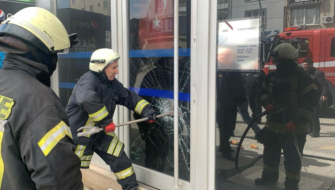 Karaman'da banka şubesinde yangın paniği