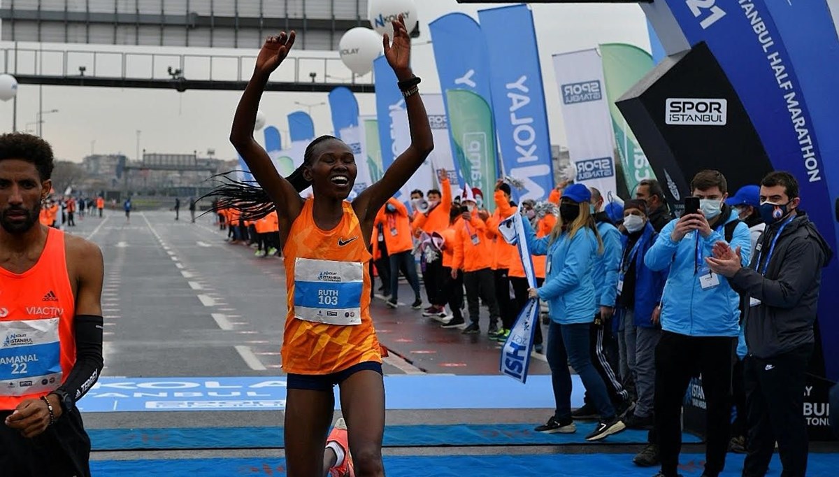İstanbul'da yarı maratonunda dünya rekoru