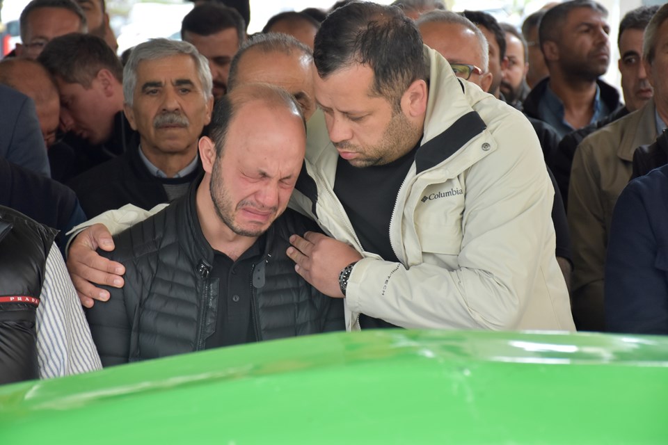 Metrobüs kazasında hayatını kaybetmişti: Ebru'ya gözyaşlarıyla veda - 1