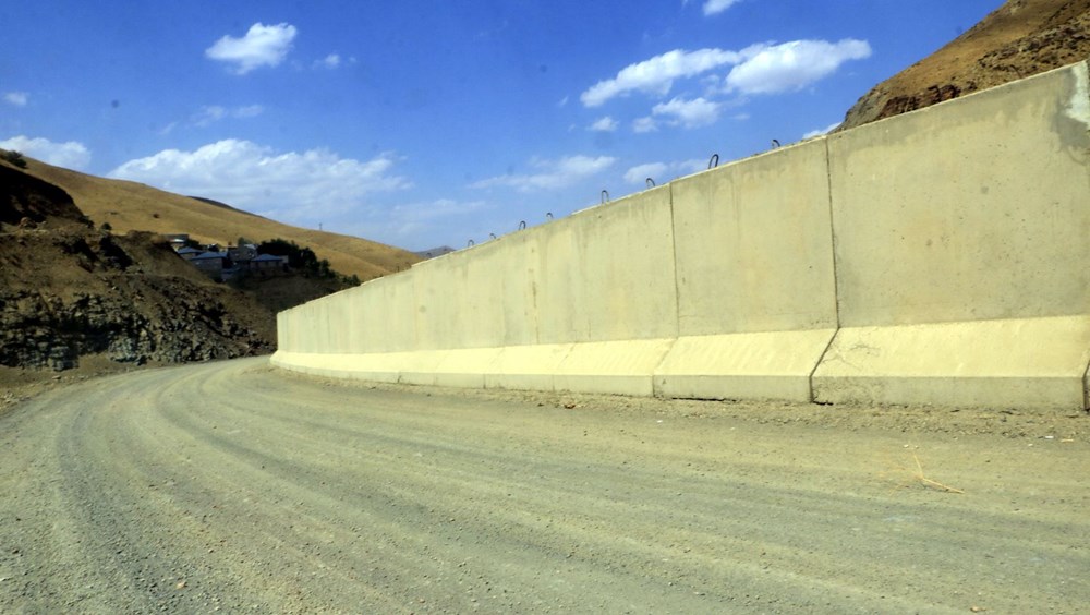 İran sınırına 43 kilometre beton duvar örüldü - 5