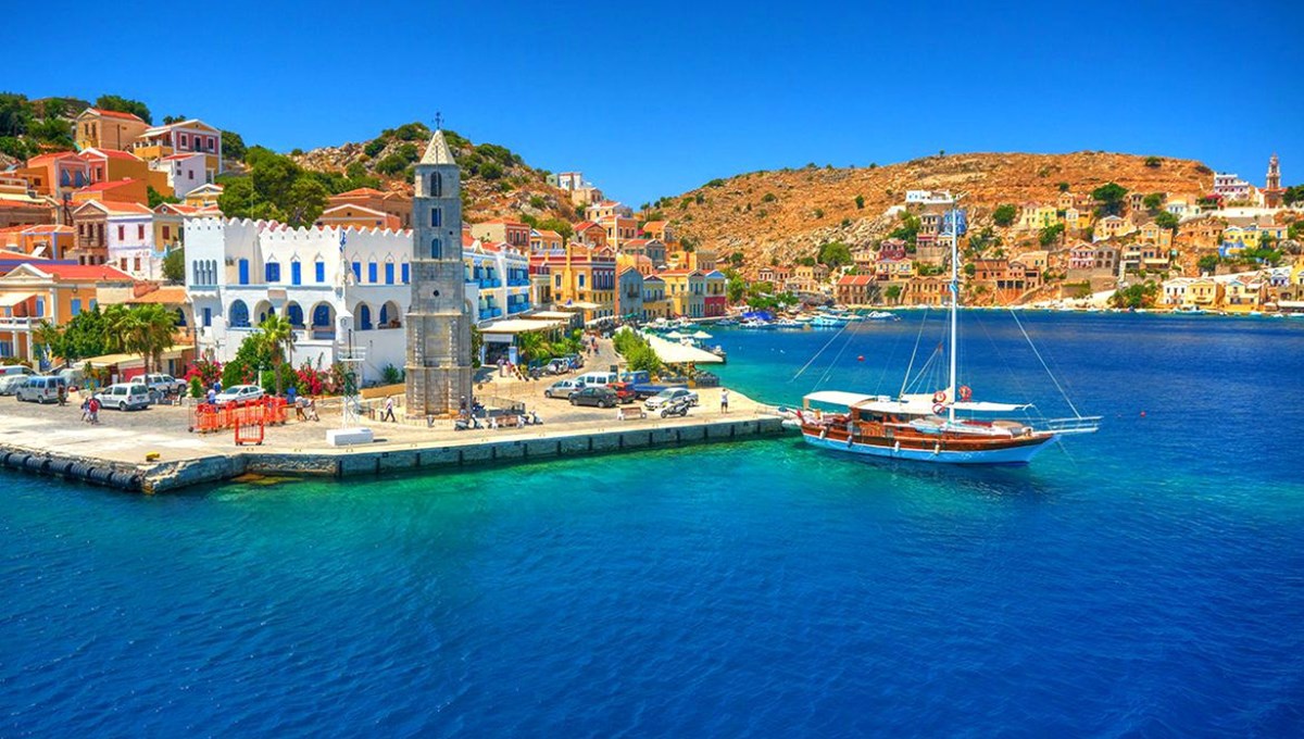 Türkiye'den feribotla gidilebilen Yunan adaları (Brandlifemag önerileri) Türkiye'den feribotla gidilebilen Yunan adaları (Brandlifemag önerileri)