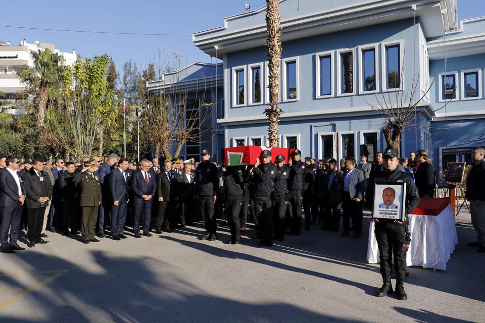 Antalya Emniyet Müdür Yardımcısı otomobilinde ölü bulundu - 2