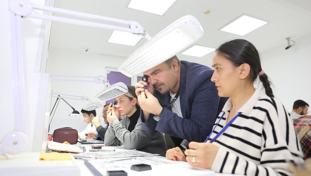 Fiyatlar arttı, sahtesi ayırt edilemiyor