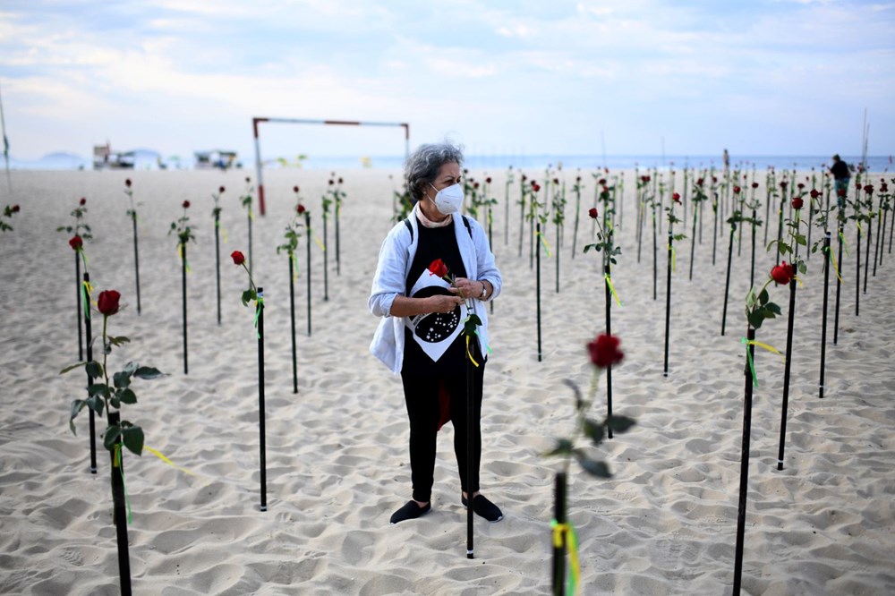 500 roses in memory of 500 thousand people - 5