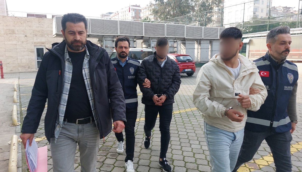 Parkta pompalı tüfekli saldırı: 3 kişi yaralandı Parkta pompalı tüfekli saldırı: 3 kişi yaralandı