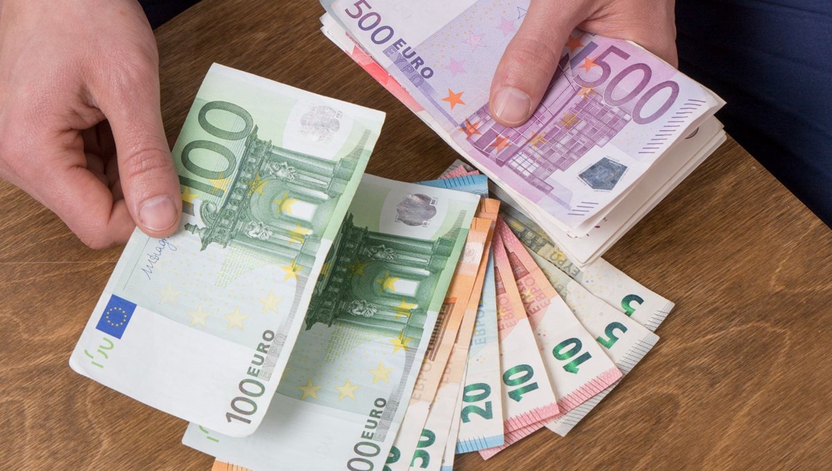Euro Bölgesi'nde kamu borcu yükseldi Euro Bölgesi'nde kamu borcu yükseldi