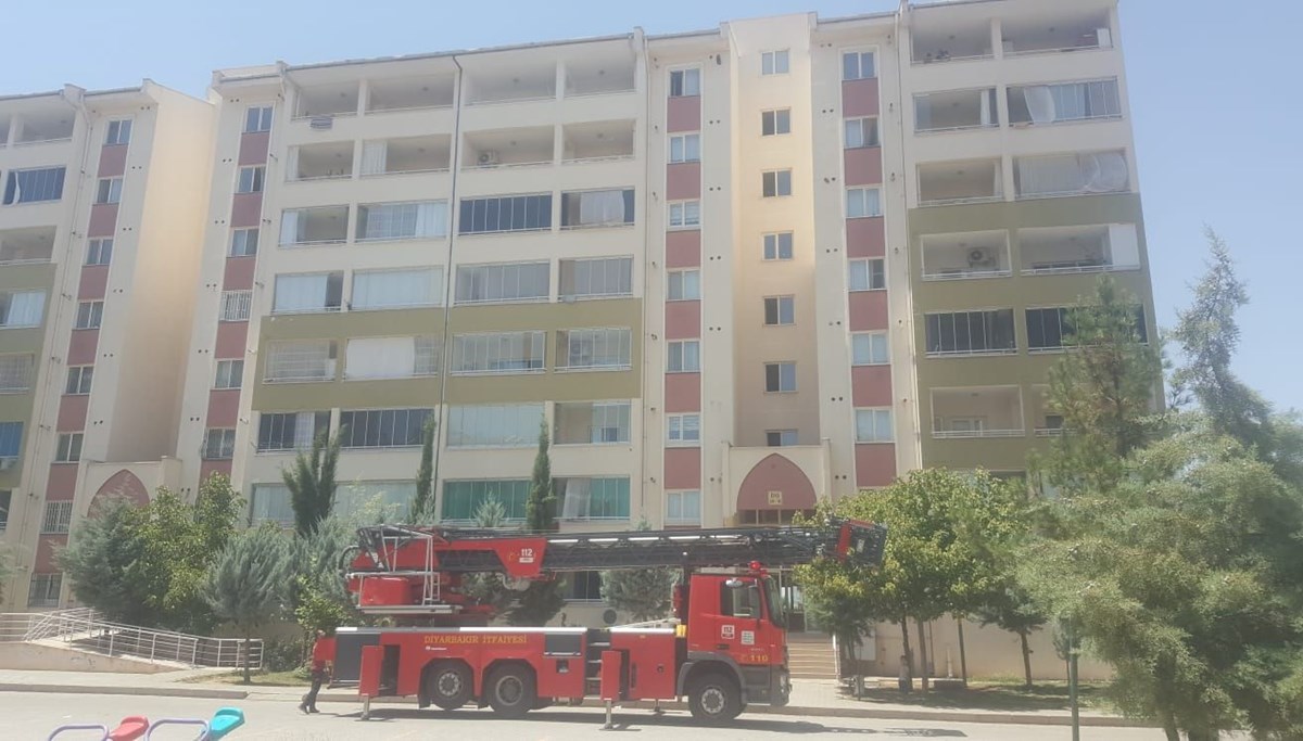 Kapısının önüne 10 gündür çöp koymayınca evine çilingirle girildi Kapısının önüne 10 gündür çöp koymayınca evine çilingirle girildi