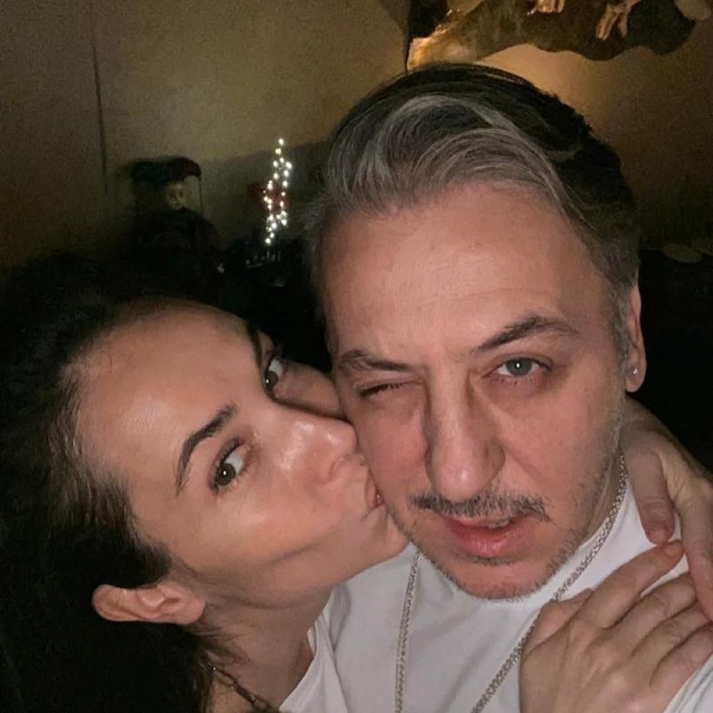 Sahipsizler dizisinin Firuze'si Esra Ronabar'ın eşi de oyuncu çıktı - 7