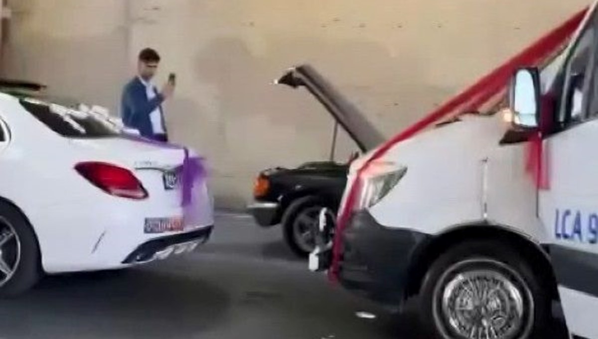 Trafiği kapatarak konvoy yapan 8 sürücüye 10 bin lira ceza Trafiği kapatarak konvoy yapan 8 sürücüye 10 bin lira ceza