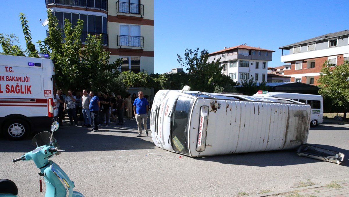 Denizli'de kaza: Üç yaralı Denizli'de kaza: Üç yaralı