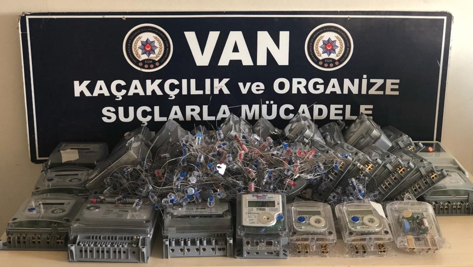 Van'da kaçak elektrik ve rüşvet operasyonu: 28 gözaltı - 1