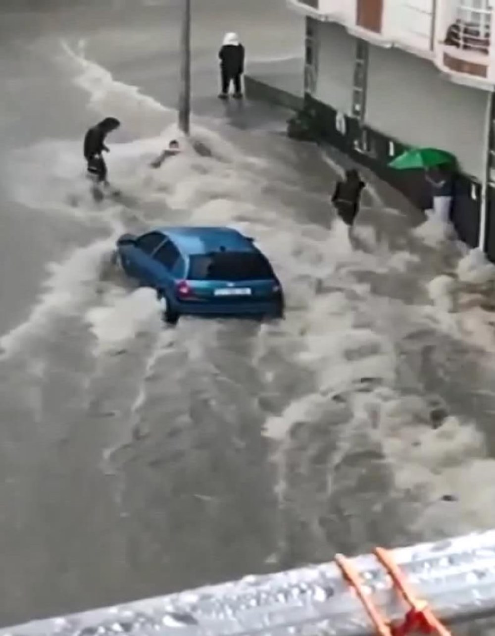 İstanbul'da sağanak (Yağış ne zamana kadar devam edecek?) - 10