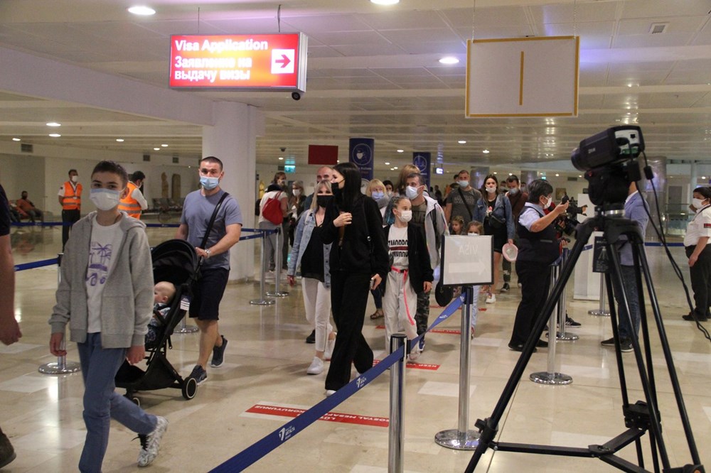 Kapılar açıldı, Ruslar akın akın geliyorlar! Rusya'dan hava trafiği yüzde 45 arttı - 17