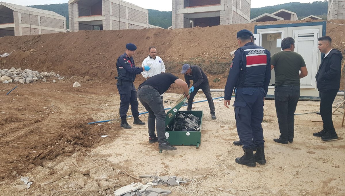 İnşaat işçisi banyoda ölü bulundu İnşaat işçisi banyoda ölü bulundu