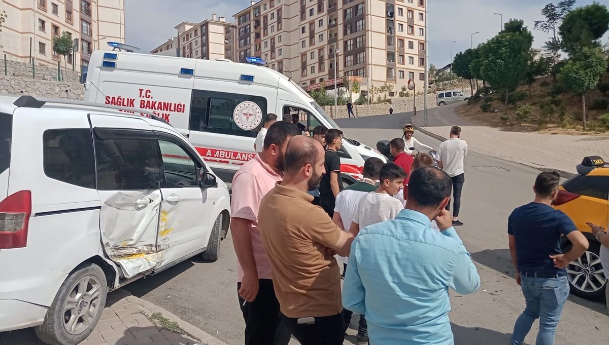 Şırnak’ta trafik kazası: 4 yaralı Şırnak’ta trafik kazası: 4 yaralı