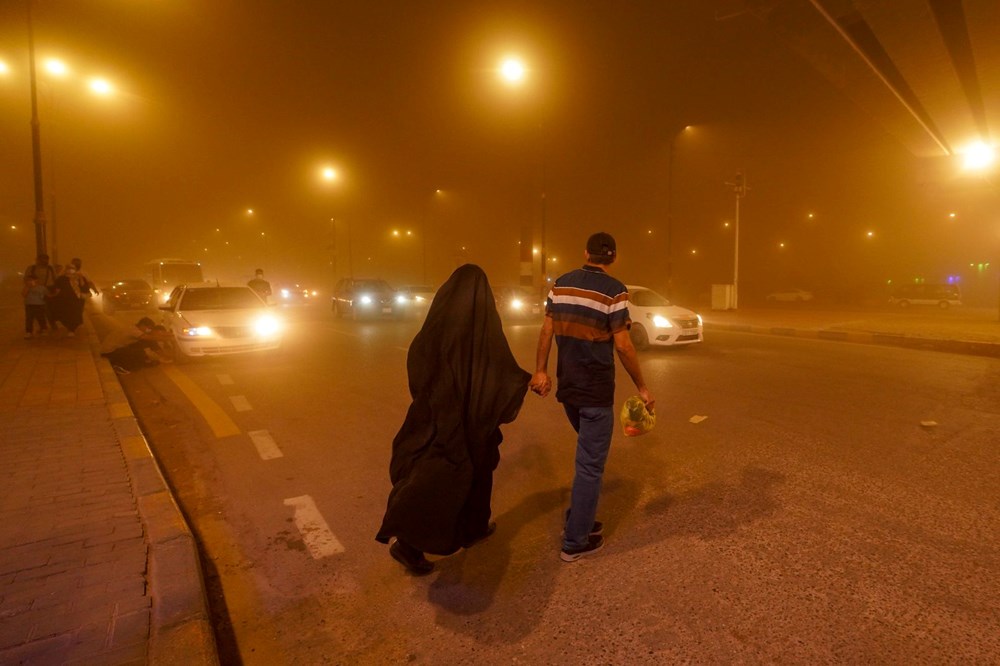 Irak'ta kum fırtınası: Havalimanları kapandı, yüzlerce kişi hastaneye kaldırıldı 75 mj31aNeBXEyQ3s6yq i6IQ