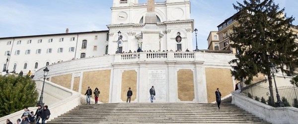 Roma'da İspanyol Merdivenleri'ne oturma yasağı