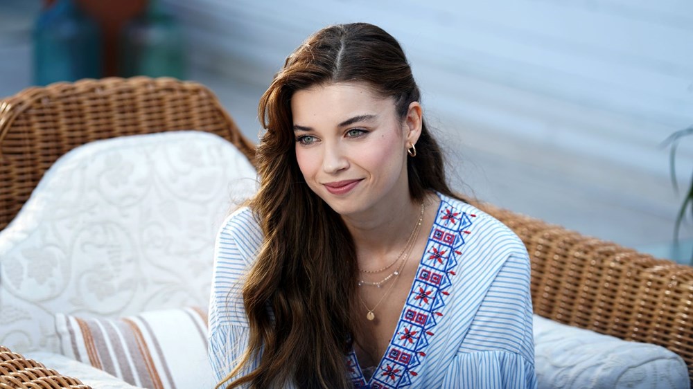 Afra Saraçoğlu ve Mert Ramazan Demir'in başrolde olduğu Yalı Çapkını'ndan  4. yeni bölüm fotoğrafları - Son Dakika Magazin Haberleri | N-Life