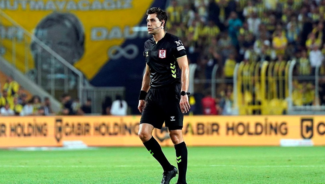 Hakem Mehmet Türkmen Beşiktaş-Fenerbahçe maçıyla ilk kez derbi yönetecek