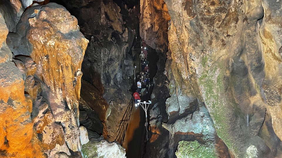 Karabük'teki Mencilis mağarasında mahsur kalan 4 kişi kurtarıldı - 2