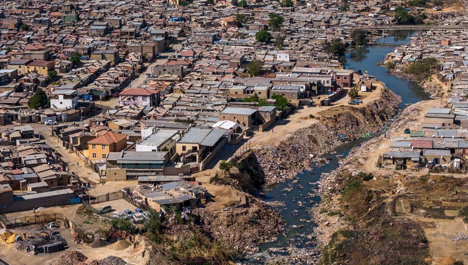 Güney Afrika'nın en büyük şehri Johannesburg'ta su krizi yaşanıyor