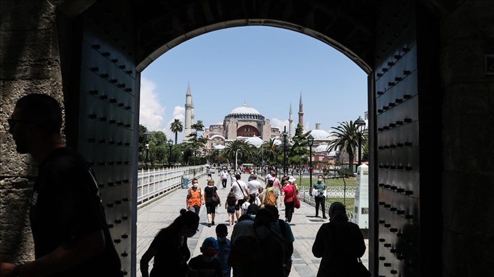 İstanbul temmuzda son 10 yılın turist rekorunu kırdı - 1