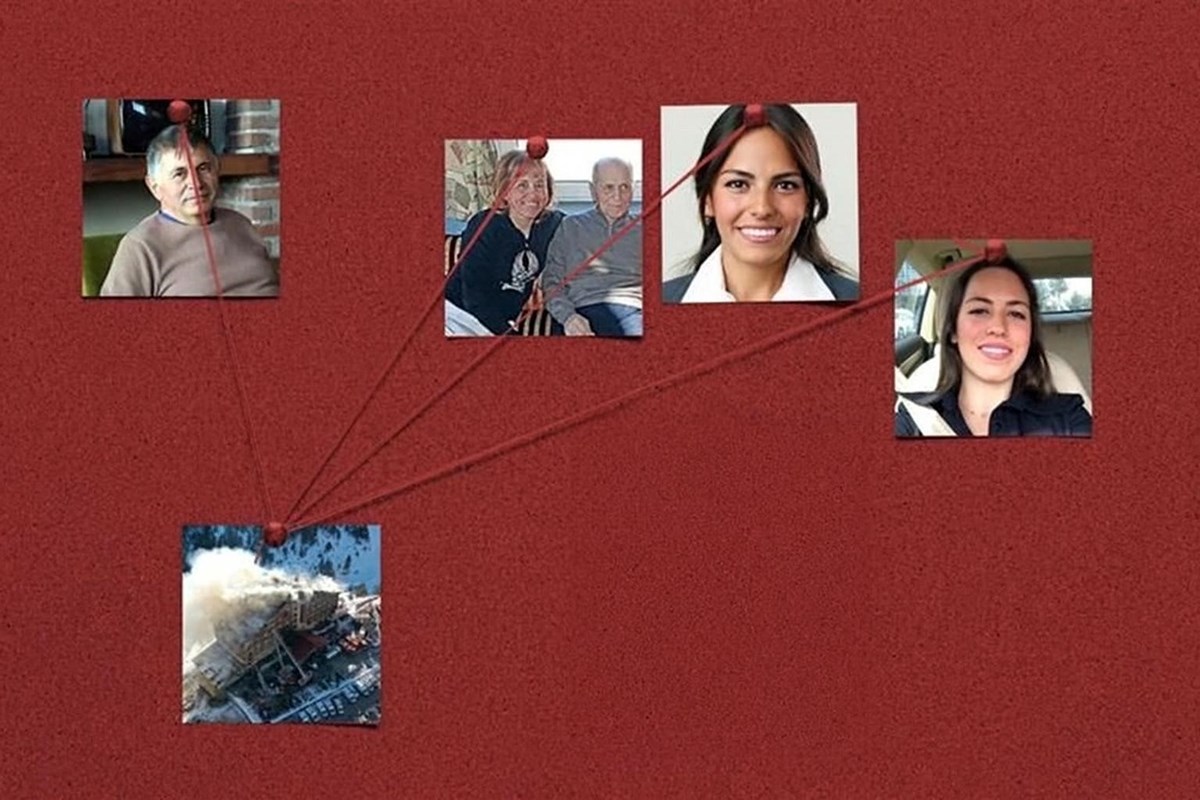 Halit Ergül, Emine Murtezaoğlu Ergül, kızları Ceyda Hacıbekiroğlu ve Elif Aras.