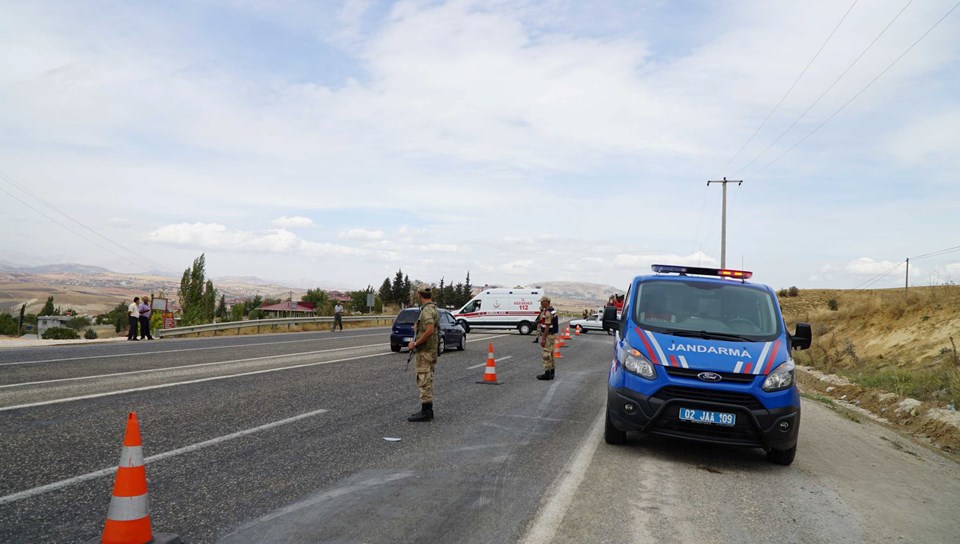 Adıyaman'da kaza: Anne ile kızı hayatını kaybetti - 1