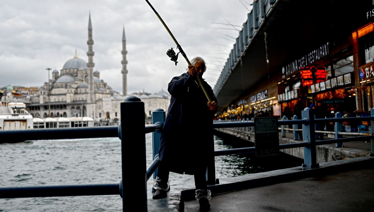 Sıcaklıklar düşüyor: Rüzgar sert esecek (Bugün hava nasıl olacak?)