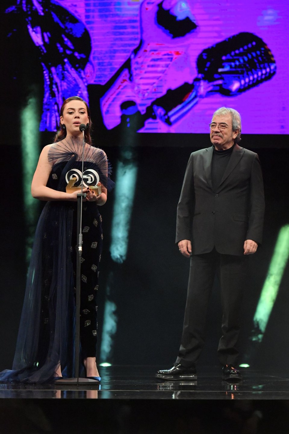 GQ Turkiye, Q Turkiye Men Of The Year odul toreni, Demet Evgar, teşşekur konuşması, Demet Evgar'ın GQ konuşması