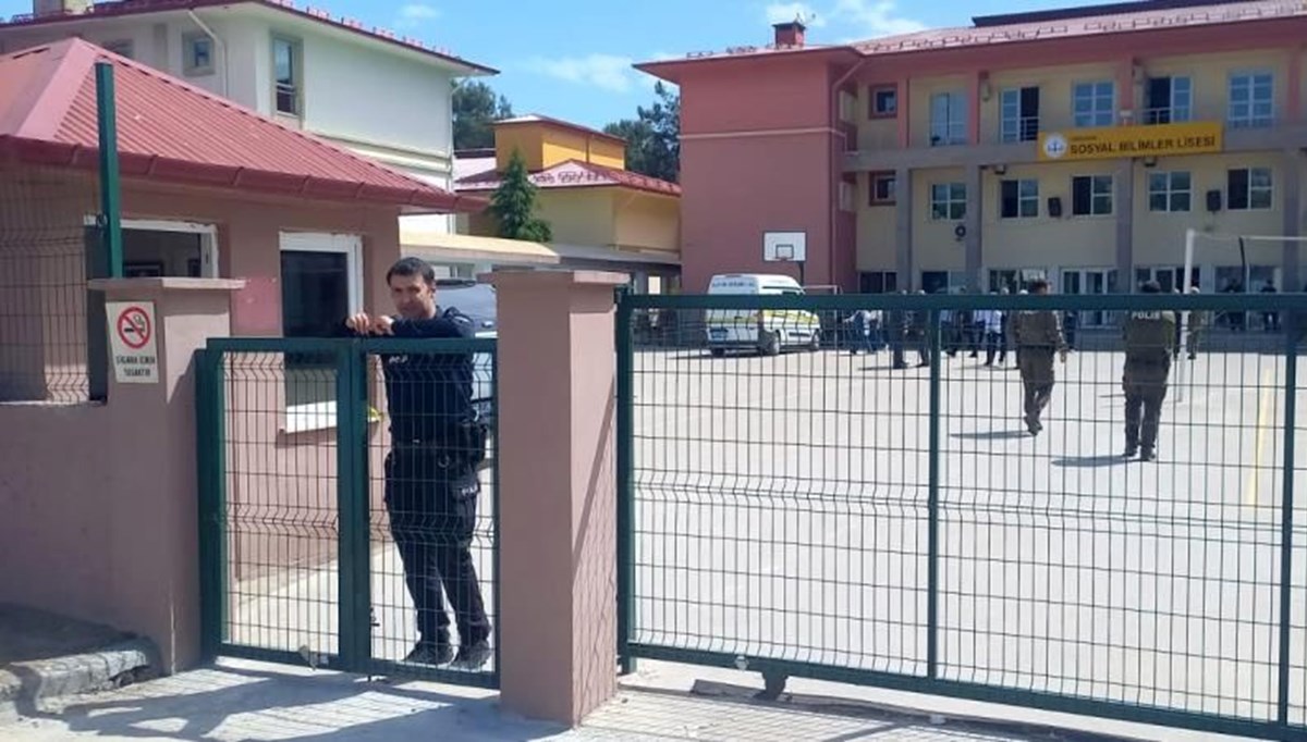 Lisede vahşet: İki kadın öldürüldü Lisede vahşet: İki kadın öldürüldü
