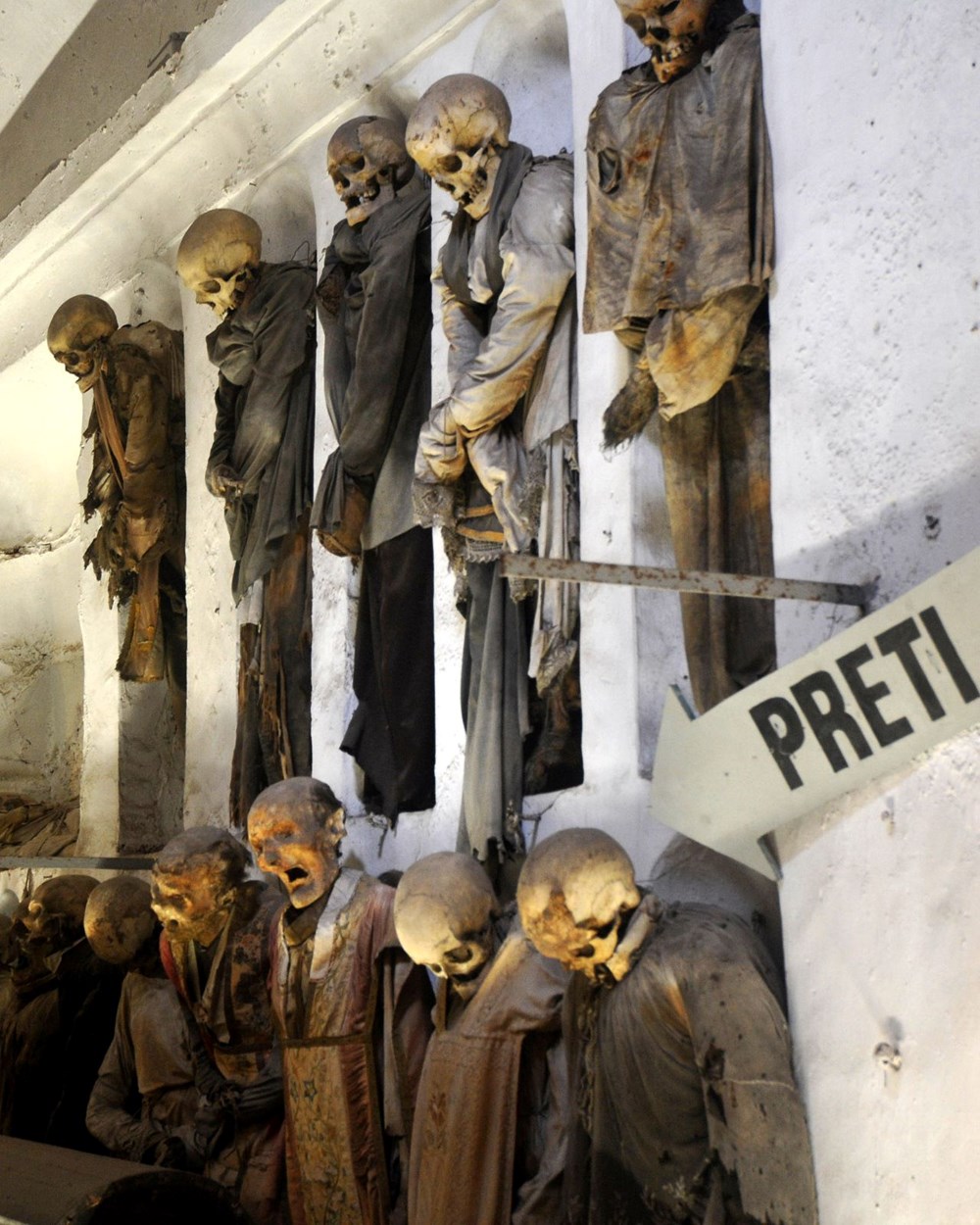 Capuchin Yeraltı Mezarları'nda sergilenen çocuk mumyalarının 200 yıllık sırrı çözülüyor - 6