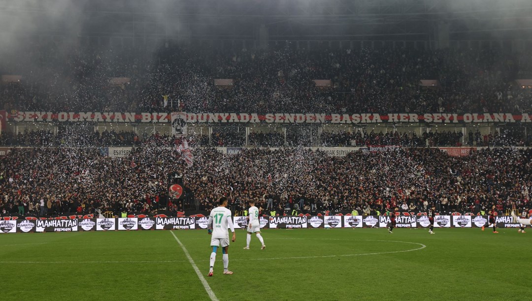 30 bin kişiyle Bölgesel Amatör Lig'de seyirci rekoru kırıldı: "Taraftar liginde şampiyonuz"