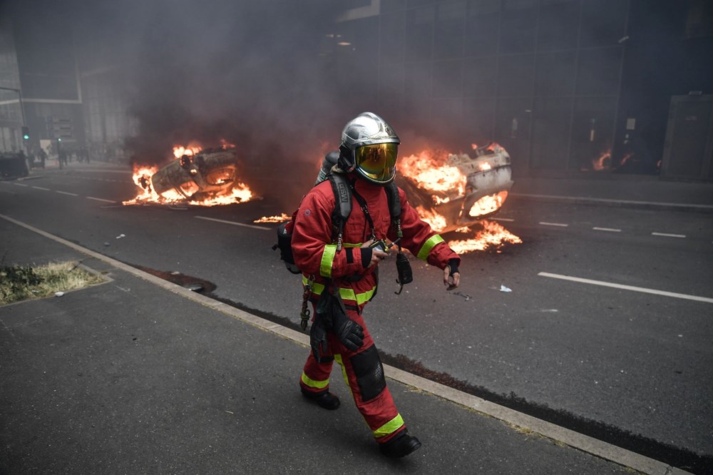 Fransa'da toplu taşıma seferleri iptal - 8