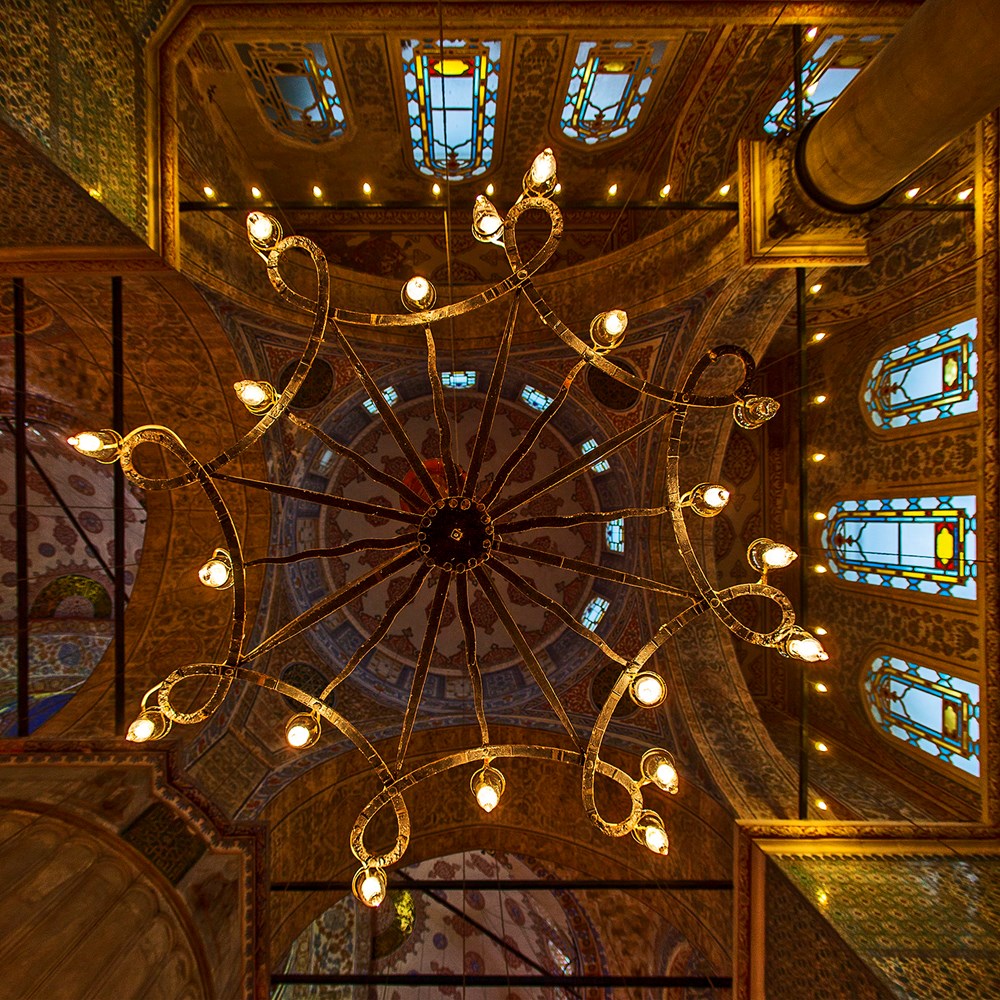 İstanbul'un tarihi avizeleri Instagram'da - 1