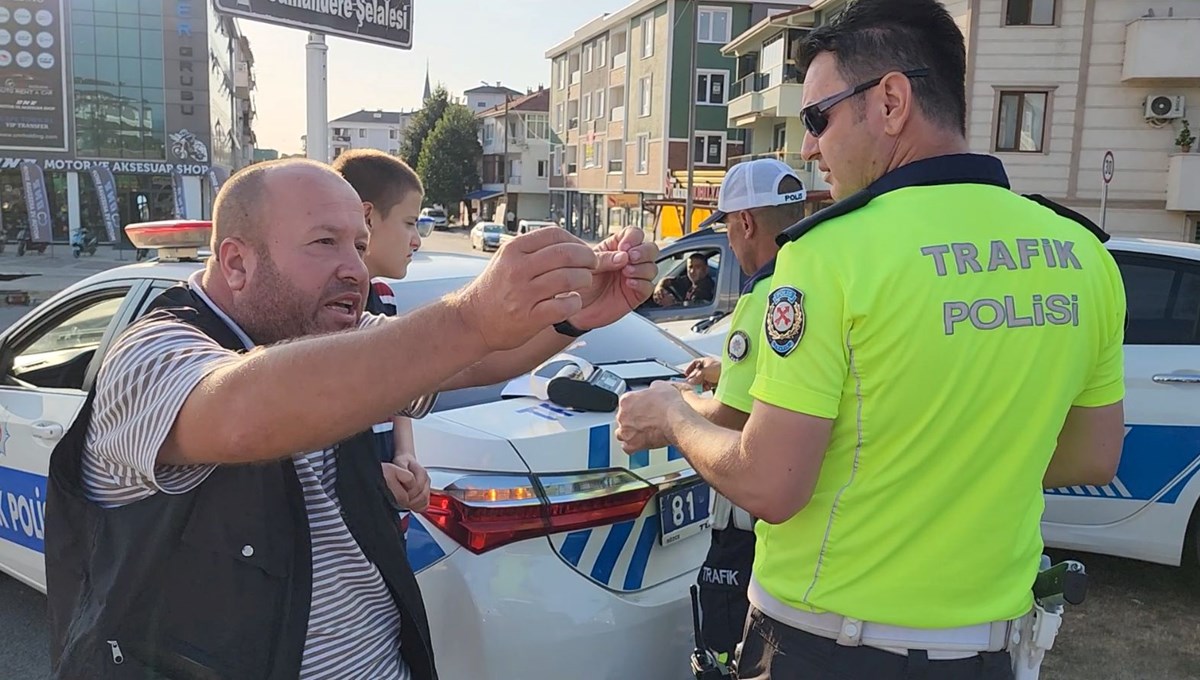 Kasksız yakalanan sürücüden ilginç savunma: “Alo desem 10 tane kask gelir”