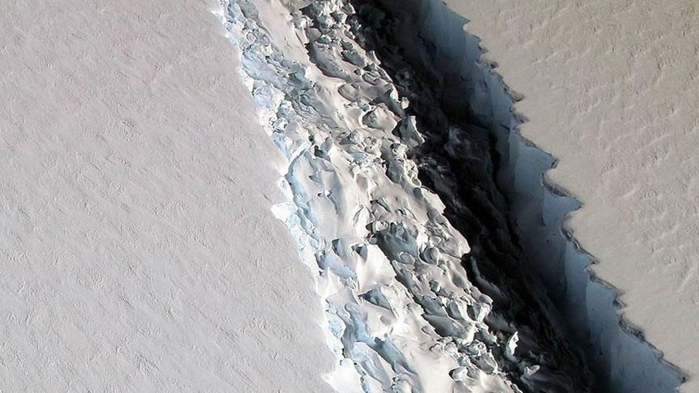 Antartika'da dev buz kütlesi buz sahanlığından koptu - 10