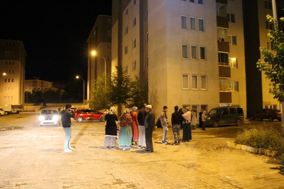 Erzurum'da 3,8 şiddetinde bir deprem daha - 1