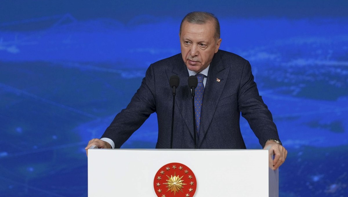 Cumhurbaşkanı Erdoğan: 28 Şubat'ı hortlamaya çalışanlara göz yummayız Cumhurbaşkanı Erdoğan: 28 Şubat'ı hortlamaya çalışanlara göz yummayız