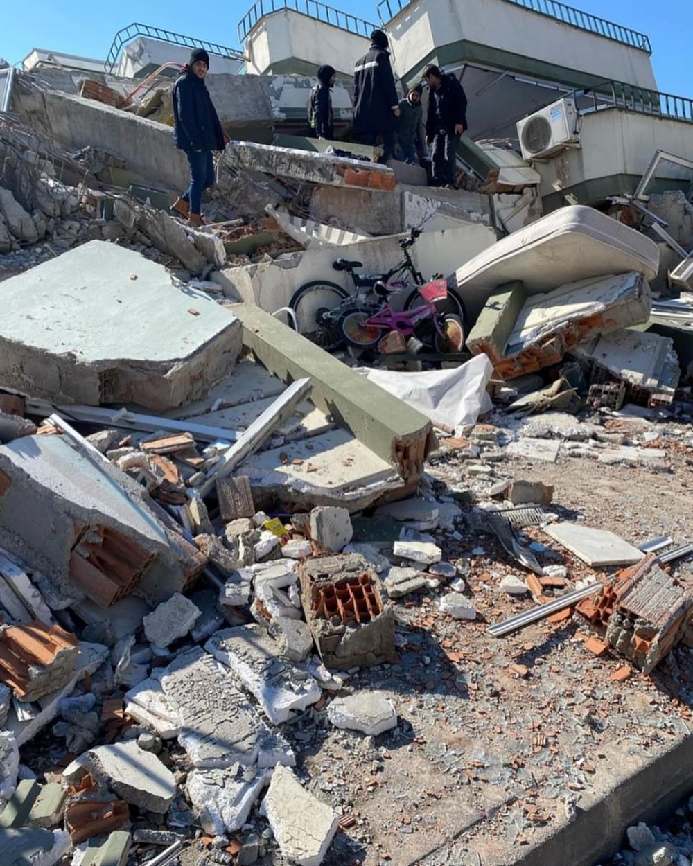 130 şahsa mezar olmuştu: Çuhadar Sitesi davasında karar 72