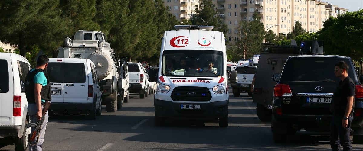 Diyarbakır'da bombalı saldırı düzenlendi; patlamada 3 kişi öldü