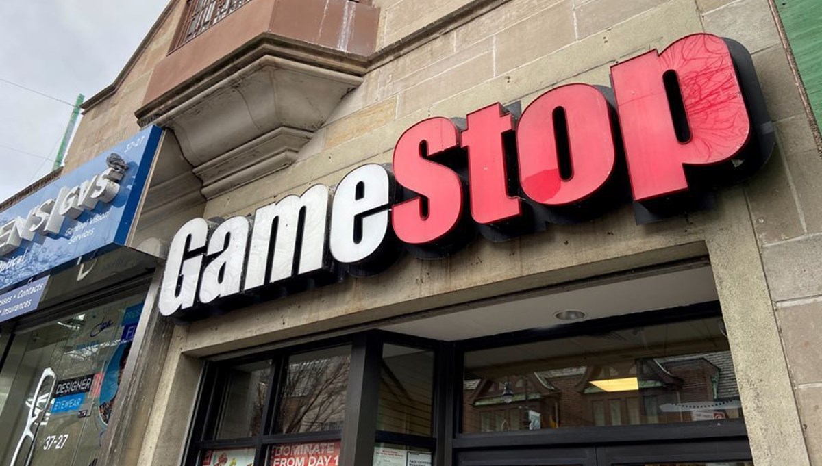 GameStop CEO'su George Sherman, görevini bırakıyor GameStop CEO'su George Sherman, görevini bırakıyor