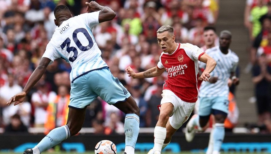 Mikel Arteta'lı Arsenal, Premier Lig'e galibiyetle başladı