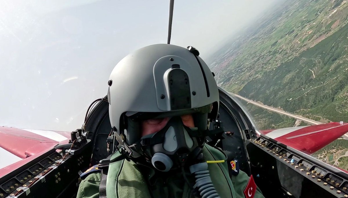 Orgeneral Kadıoğlu, HÜRJET ile test uçuşu yaptı Orgeneral Kadıoğlu, HÜRJET ile test uçuşu yaptı
