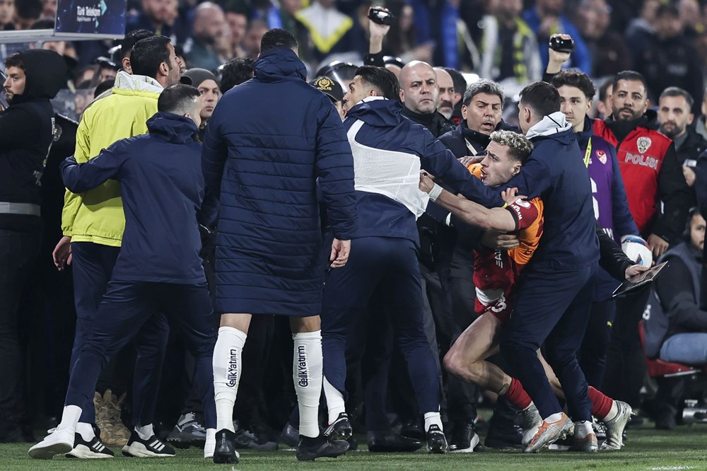 Galatasaray'dan PFDK kararları sonrası ilk açıklama: