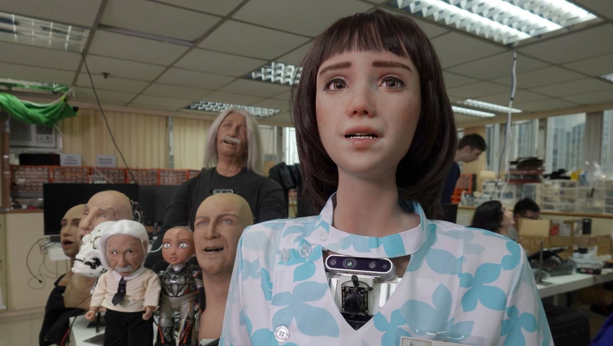 Covid-19 hastaları için insansı robot geliştirildi: Grace