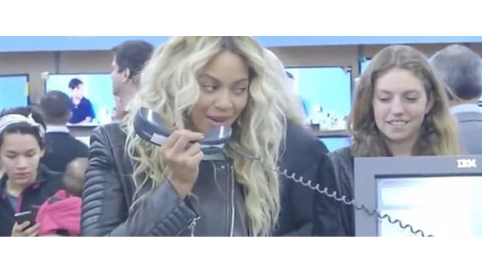 Beyonce'dan hayranlarına sürpriz
