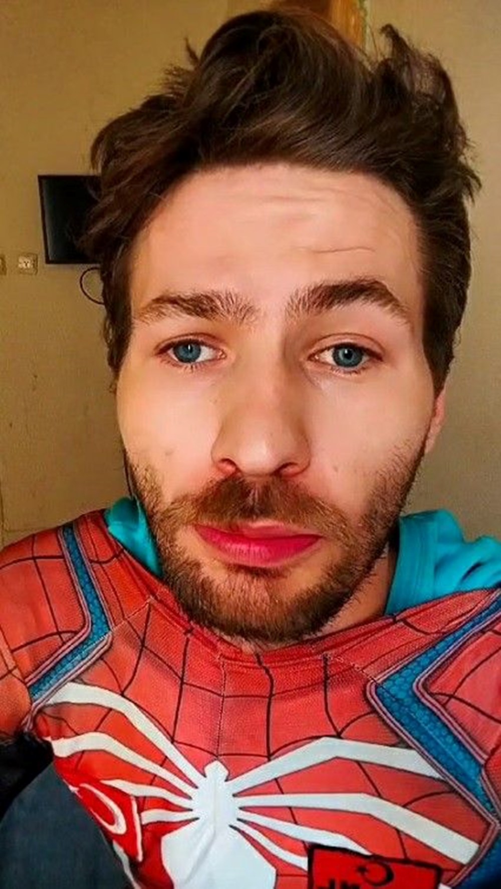 Bayram namazına "Örümcek Adam" kostümüyle katılmıştı: Amacım insanları mutlu etmekti - 5